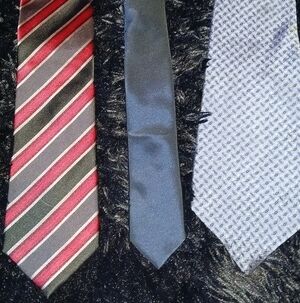 Set Of 3 Designer Brand Ties Kenneth Cole , Hugo BOSS, Polo By Ralph Lauren